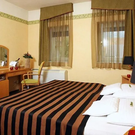 Szent Janos Hotel Eger